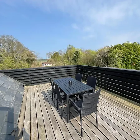 The Snowdrop - New Exclusive 4 Bedroom House, Up To 8 Persons - 155m2 - Free Parking