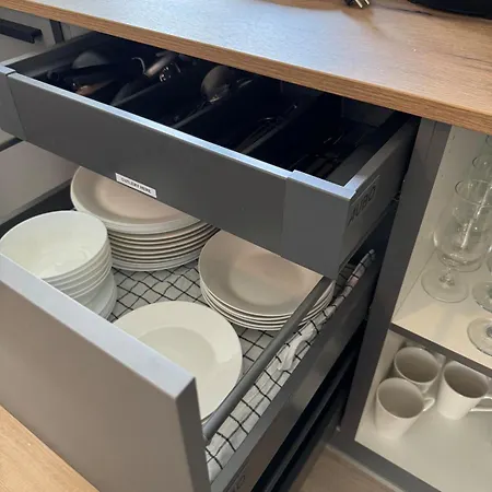 The Snowdrop - New Exclusive 4 Bedroom House, Up To 8 Persons - 155m2 - Free Parking アパート *