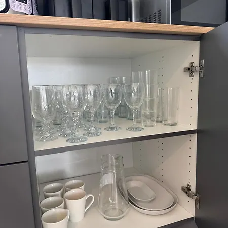 The Snowdrop - New Exclusive 4 Bedroom House, Up To 8 Persons - 155m2 - Free Parking アパート