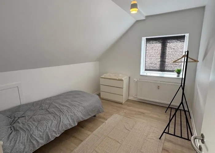 Apartmán The Snowdrop - New Exclusive 4 Bedroom House, Up To 8 Persons - 155m2 - Free Parking *