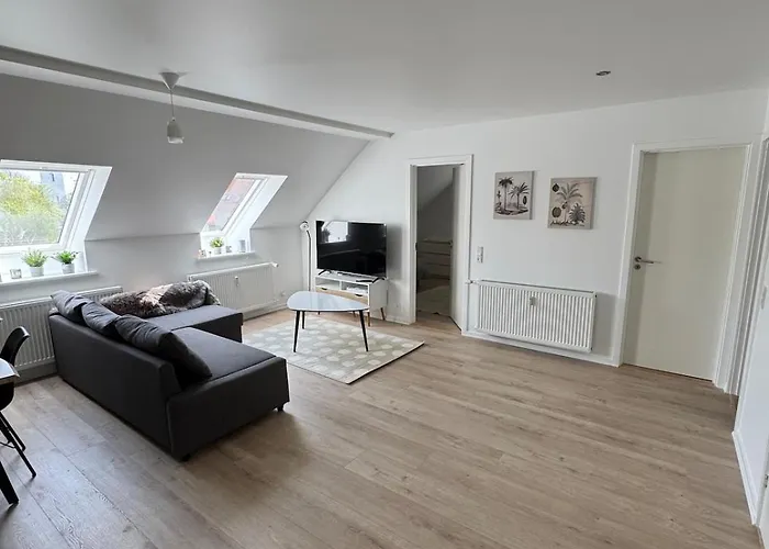 The Snowdrop - New Exclusive 4 Bedroom House, Up To 8 Persons - 155m2 - Free Parking Marslev