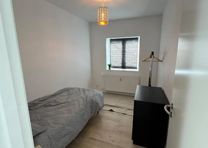 The Snowdrop - New Exclusive 4 Bedroom House, Up To 8 Persons - 155m2 - Free Parking Marslev