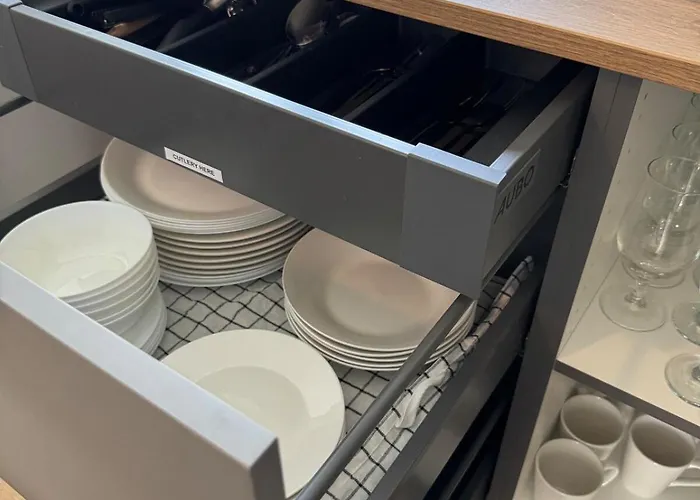 The Snowdrop - New Exclusive 4 Bedroom House, Up To 8 Persons - 155m2 - Free Parking Apartmán *