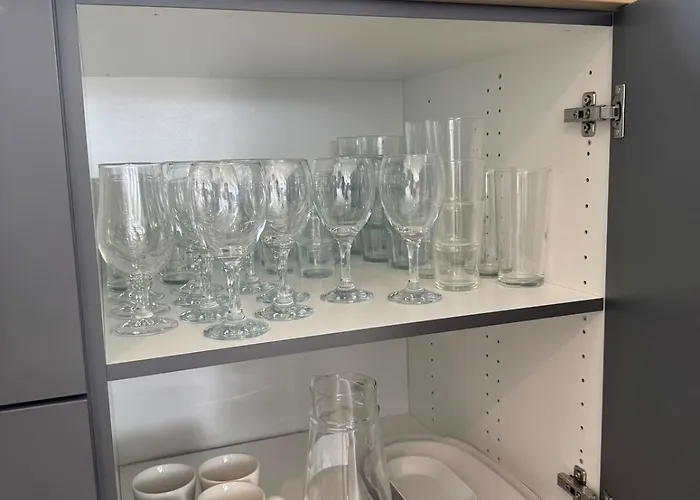 The Snowdrop - New Exclusive 4 Bedroom House, Up To 8 Persons - 155m2 - Free Parking Apartmán